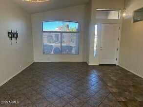 9863 E Gelding Dr in Scottsdale, AZ - Building Photo - Building Photo