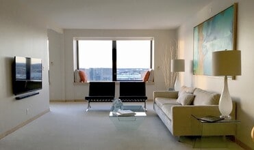 85 E India Row in Boston, MA - Building Photo - Building Photo