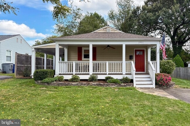 property at 2951 Rosemary Ln