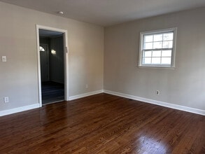 2054 K Ct Ave in Winston-Salem, NC - Building Photo - Building Photo