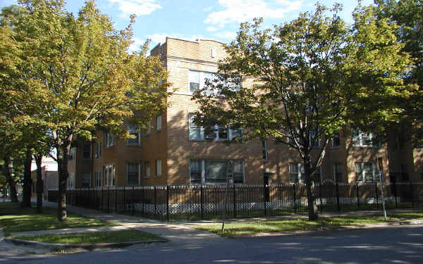 4741 N Hamlin Ave in Chicago, IL - Building Photo