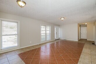 369 Windemere Way in Jonesboro, GA - Building Photo - Building Photo