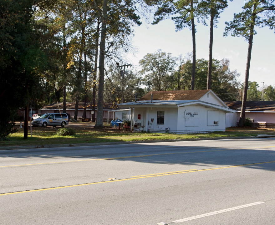 5013 Ogeechee Rd in Savannah, GA - Building Photo