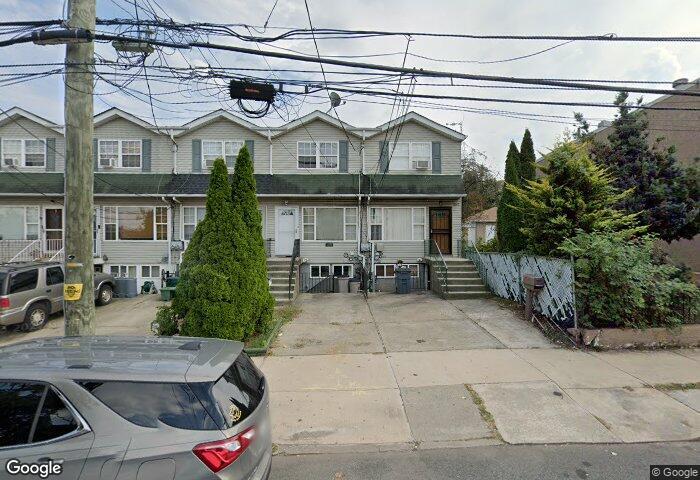 260 Clifton Ave in Staten Island, NY - Building Photo