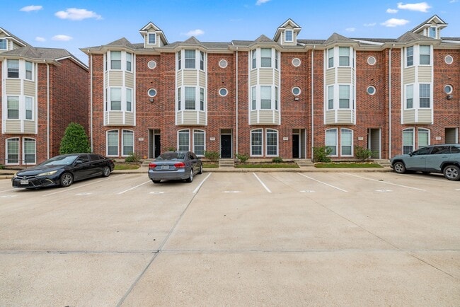 Lakeridge 4 bed/4bath August 2026 Move In! On Bus Route! in College Station, TX - Foto de edificio - Building Photo