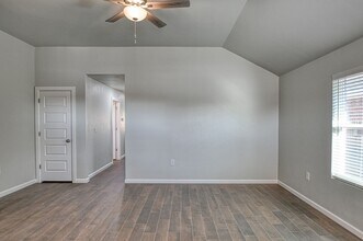 2721 Clifton Ter in Norman, OK - Building Photo - Building Photo