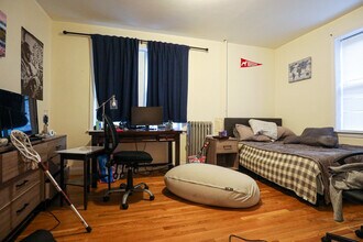 315 Saint Paul St, Unit 5 in Brookline, MA - Building Photo - Building Photo