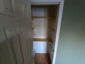 1203 Paige Ave in North Pole, AK - Foto de edificio - Building Photo