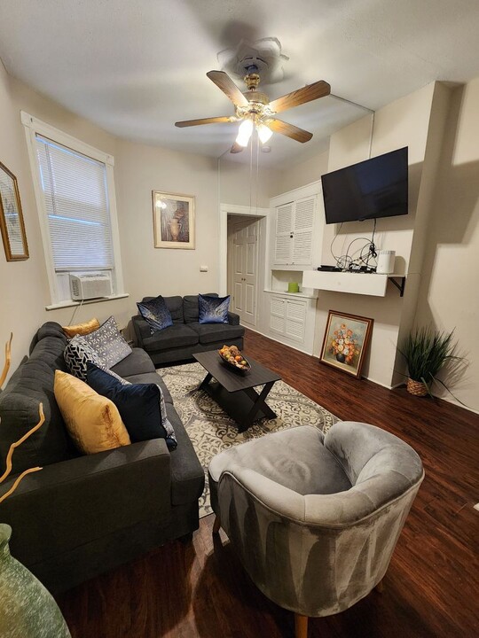 207 Bowers St in Jersey City, NJ - Building Photo