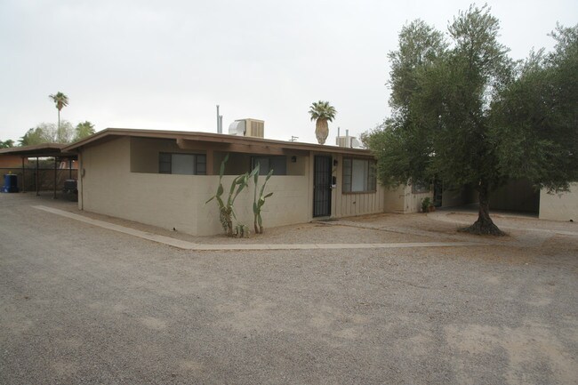 3620 E Fairmount St in Tucson, AZ - Foto de edificio - Building Photo