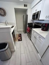 2206 Antigua Pl in Kissimmee, FL - Foto de edificio - Building Photo