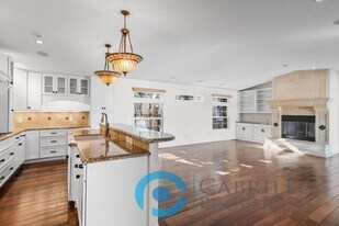 7940 La Jolla Shores Dr in San Diego, CA - Building Photo