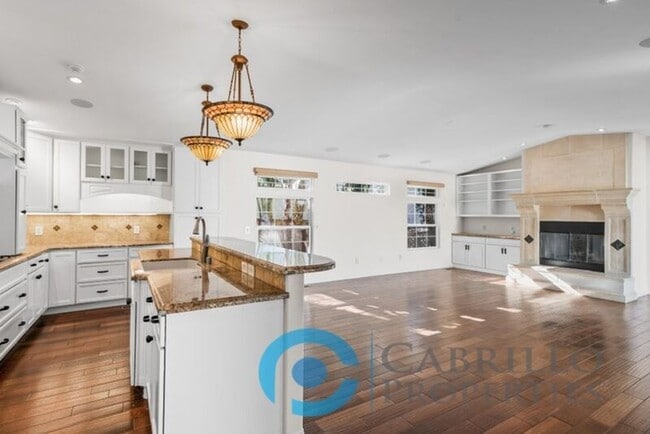 property at 7940 La Jolla Shores Dr