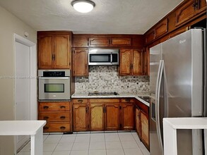 1731 N 56th Ave in Hollywood, FL - Building Photo - Building Photo