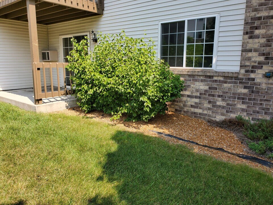 630 Westfield Way in Pewaukee, WI - Building Photo