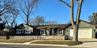 1521 Childs St in Wheaton, IL - Building Photo