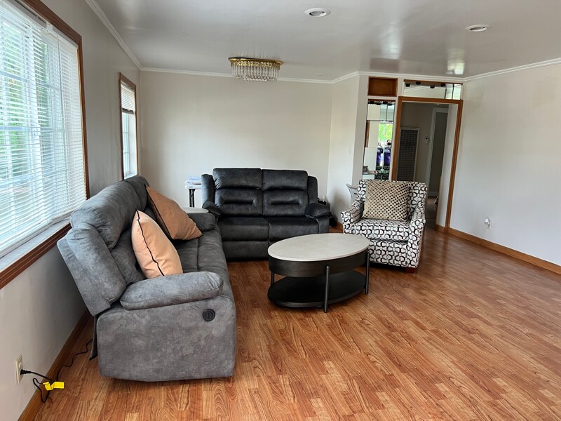 430 E 184th St in Carson, CA - Foto de edificio