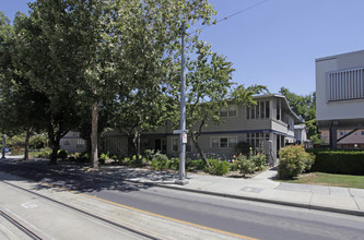 First Street Manor in San Jose, CA - Building Photo - Building Photo