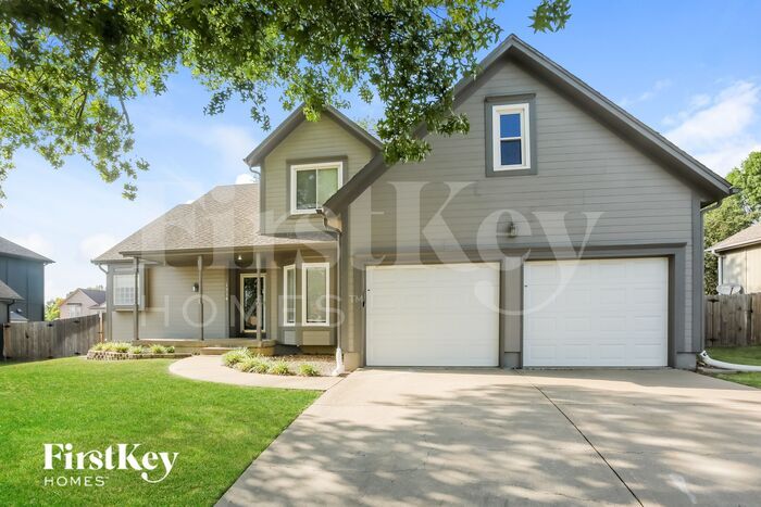 1514 Wrangler Way in Raymore, MO - Building Photo