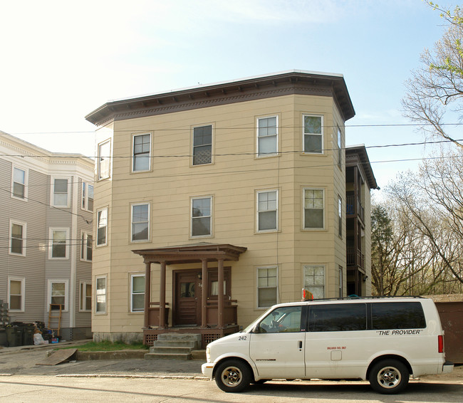 288 Conant St in Manchester, NH - Building Photo - Building Photo