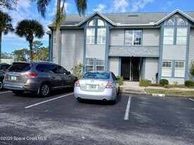 4740 Lake Waterford Way in Melbourne, FL - Building Photo