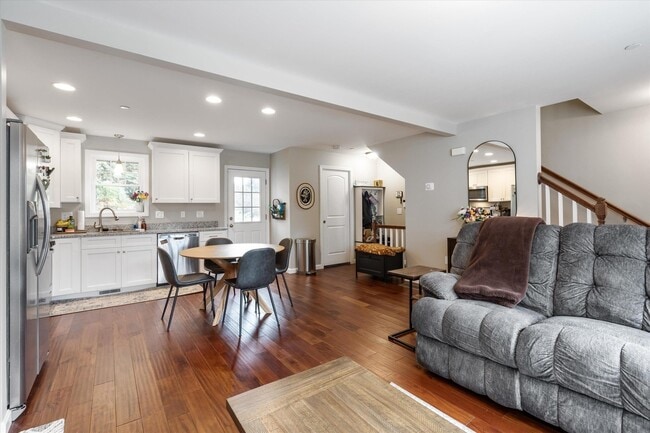 38 Perham St in Nashua, NH - Building Photo - Building Photo