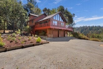 17337 Debbie Rd in Los Gatos, CA - Building Photo - Building Photo