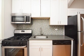 2324 N Rockwell St in Chicago, IL - Building Photo - Building Photo