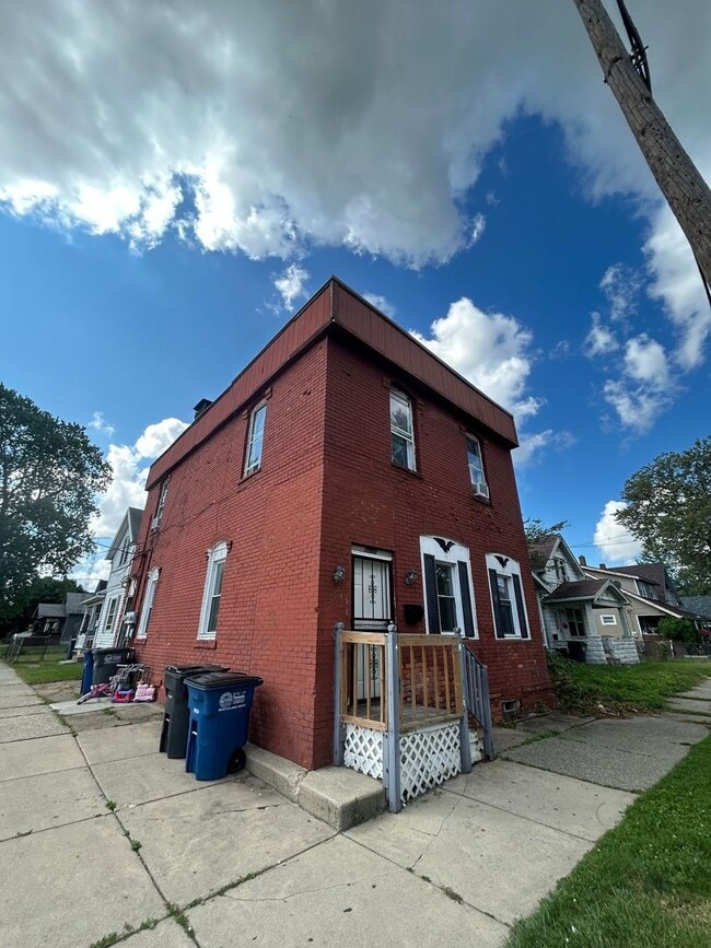 1222 Idaho St in Toledo, OH - Building Photo - Building Photo
