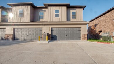 4089 Cross Park Dr in Bryan, TX - Foto de edificio - Building Photo