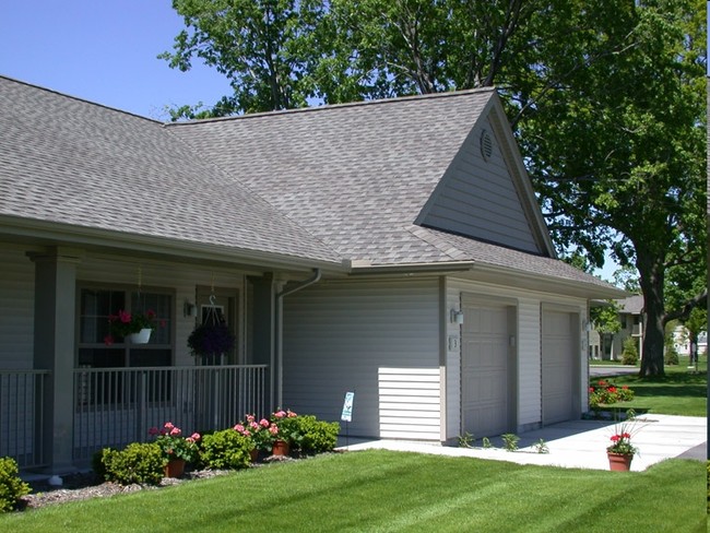 The Village at Park Terrace in Muskegon, MI - Building Photo - Building Photo