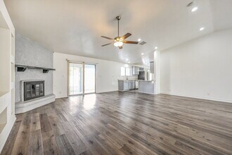 11812 N 43rd Dr in Glendale, AZ - Building Photo - Building Photo