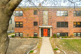 147 Virginia Street in St. Paul, MN - Foto de edificio - Building Photo