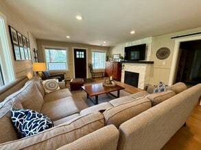 32114 Upper Bear Creek Rd in Evergreen, CO - Building Photo - Building Photo