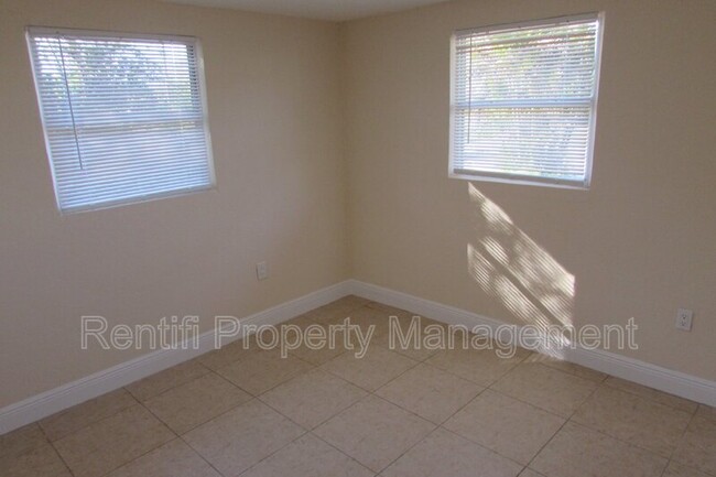 23025 Gulf Coast Ave in Punta Gorda, FL - Building Photo - Building Photo