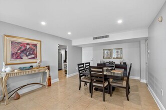 3450 S Ocean Blvd in Palm Beach, FL - Foto de edificio - Building Photo