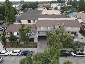 629 E Chestnut Ave in Santa Ana, CA - Building Photo - Building Photo