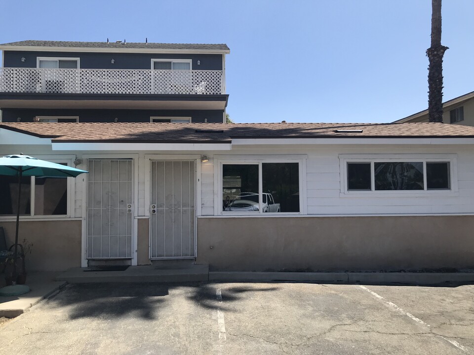 8334 Jackson Pl, Unit D in Whittier, CA - Building Photo