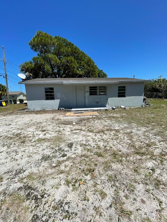 1209 Ave J Rentals in Fort Pierce, FL
