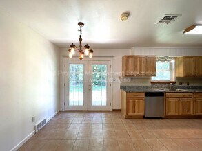 1817 Hardy Dr in Edmond, OK - Building Photo - Building Photo