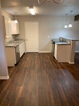 832 SW Southridge Dr in Burleson, TX - Building Photo