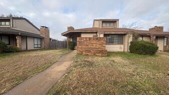 5930 Timbercrest Dr in Arlington, TX - Building Photo