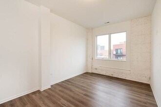 2550 S Wabash Ave in Chicago, IL - Building Photo - Building Photo