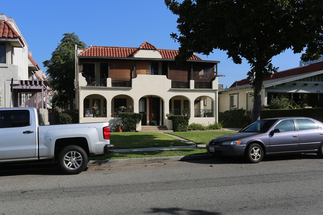 441 W Lexington Dr in Glendale, CA - Foto de edificio - Building Photo