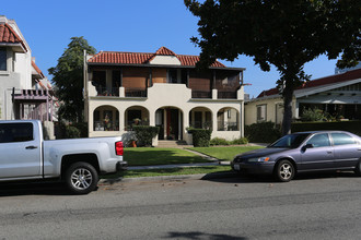 441 W Lexington Dr in Glendale, CA - Building Photo - Building Photo