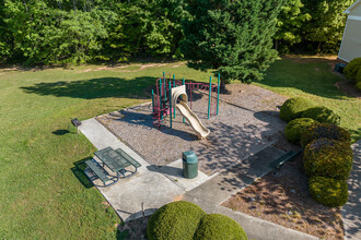 Hunters Glen in Sanford, NC - Building Photo - Building Photo