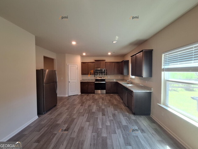 660 Gleaner Wy in Locust Grove, GA - Building Photo - Building Photo