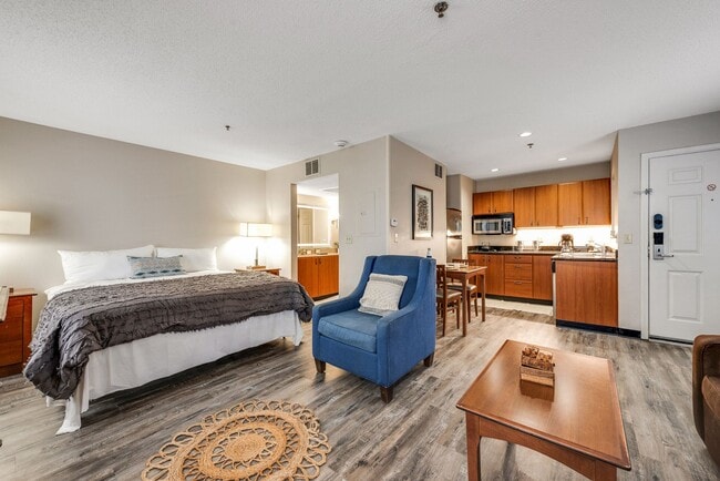 Vivo Living Charlotte (Tryon)