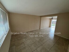 7309 E Marigold Cir in Tucson, AZ - Building Photo - Building Photo