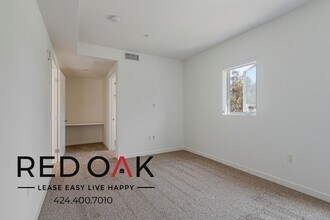 11405 Chandler Blvd in Los Angeles, CA - Building Photo - Building Photo